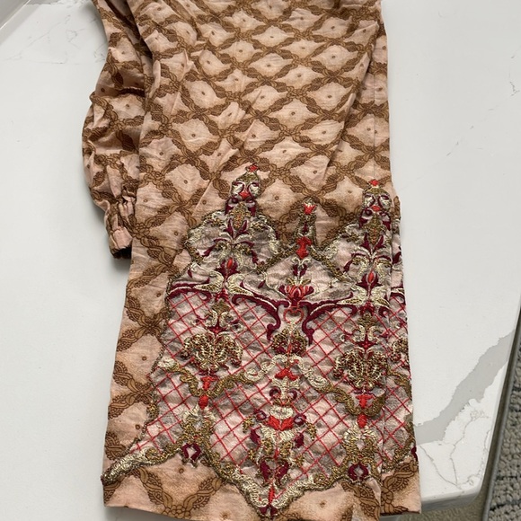 2 PCs, Asim jofa lawn - Picture 4 of 4